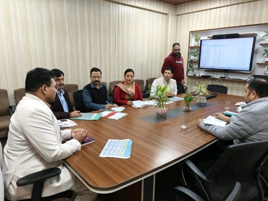 स्वास्थ्य सचिव डॉ. आर. राजेश कुमार ने स्वास्थ्य विभाग की ली समीक्षा बैठक 