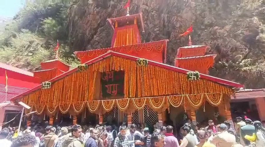 उत्तराखंड : चारधाम में प्रवेश नियमों पर विवाद के बीच यमुनोत्री धाम से बड़ा संदेश