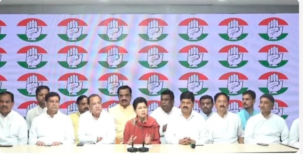 उत्तराखंड में सियासी हलचल तेज, 6 बड़े नेता कांग्रेस में शामिल, BJP को झटका