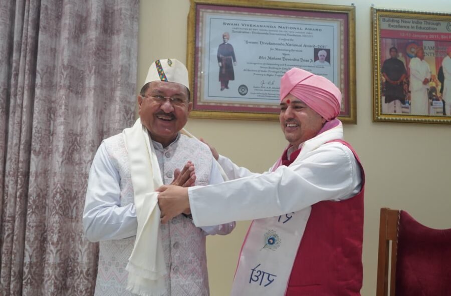 कैबिनेट मंत्री भरत चौधरी ने श्री दरबार साहिब में टेका मत्था, उत्तराखण्ड के समसामयिक विषयों पर विस्तारपूर्वक हुई चर्चा