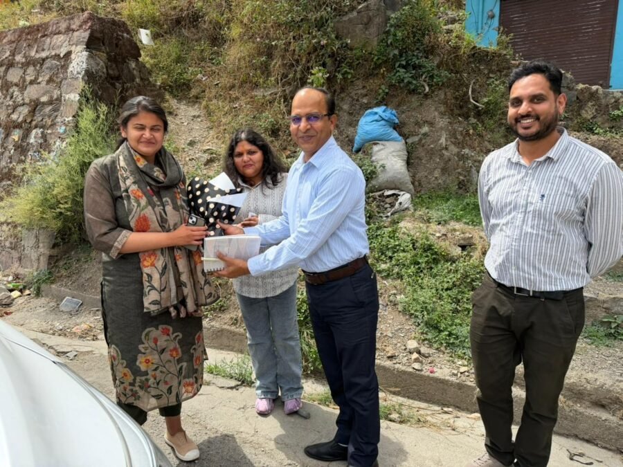 सीडीओ वरुणा अग्रवाल ने किया पोल्ट्री फार्म का निरीक्षण, अधिकारियों को दिए निर्देश