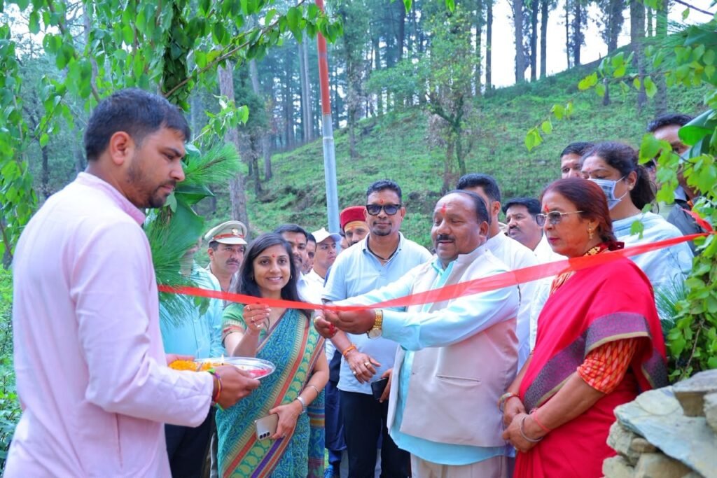 हरेला महाअभियान : पौड़ी में एक ही दिन में एक लाख पौधों का रोपण, हरित भविष्य का लिया संकल्प