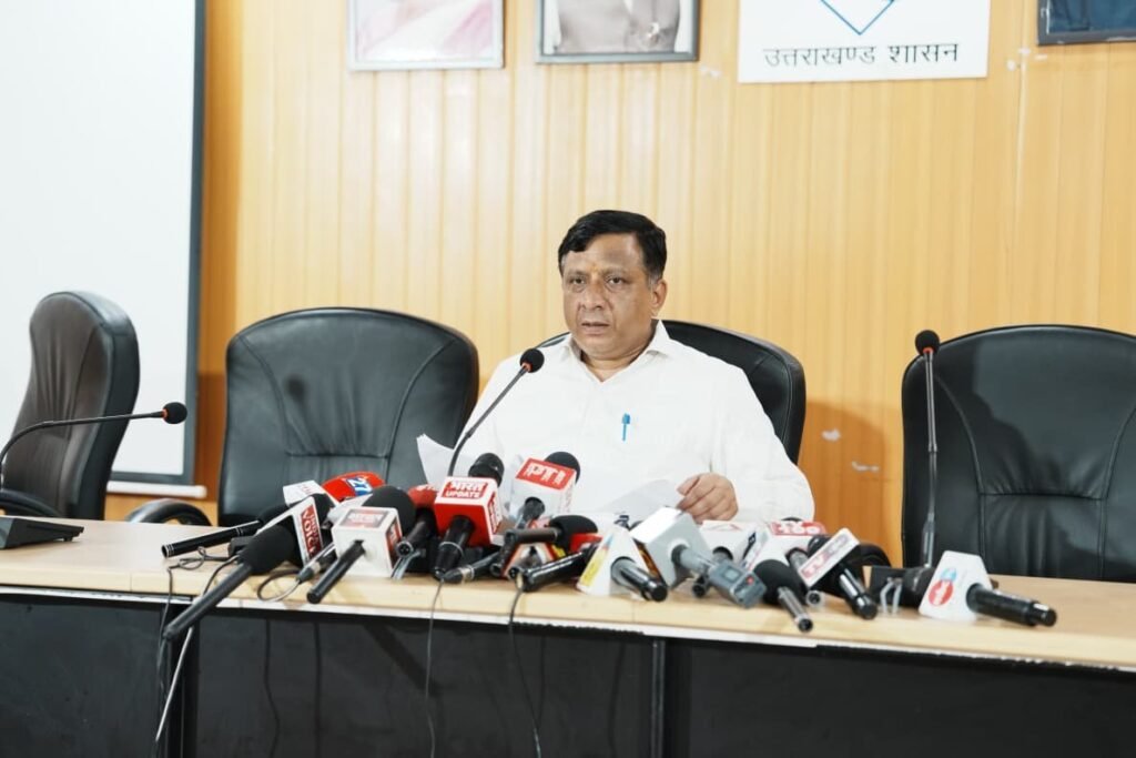 मुख्यमंत्री पुष्कर धामी की अध्यक्षता में कैबिनेट की महत्वपूर्ण बैठक सम्पन्न; उच्च शिक्षा, पर्यटन, शिक्षा, वित्त, रोजगार, वन संरक्षण एवं प्रशासनिक सुधारों से जुड़े अनेक महत्वपूर्ण प्रस्तावों को मंजूरी