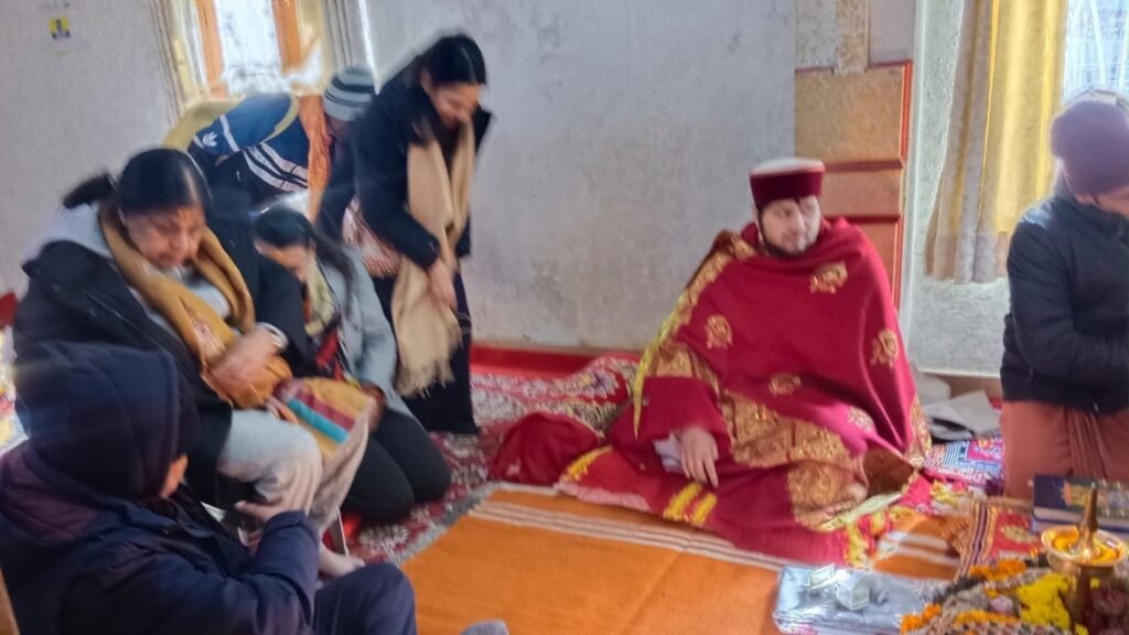 बदरीविशाल के दर्शनों को सपरिवार पहुंचे सुशील कानौड़िया, मंदिर सेवा का लिया संकल्प