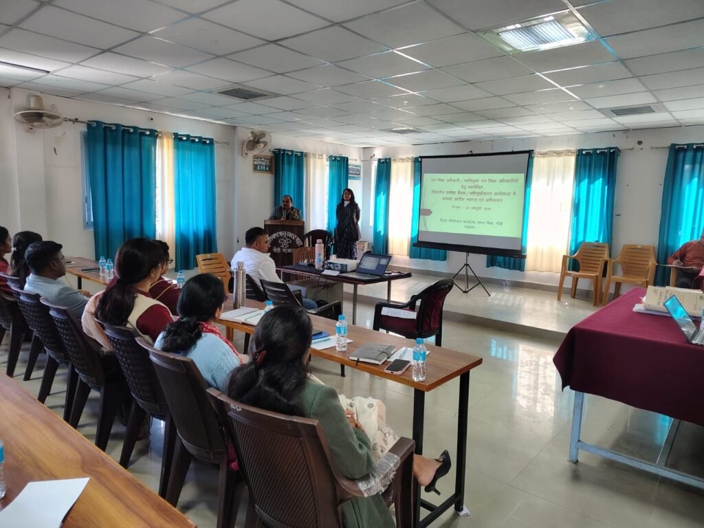 उप शिक्षाधिकारियों की मंडल स्तरीय समीक्षा बैठक और अभिमुखीकरण कार्यशाला आयोजित